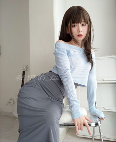 日本亲胸吃奶大视频_完整视频大全