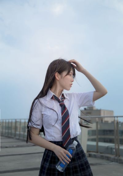 娇妻4p被三个男人伺候视频_剧情片免费观看视频