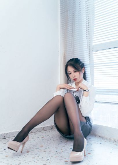 女人扒开双腿让男人捅_1080电影完整版在线观看