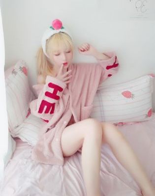 AAA黄色亚洲一区妓女网_720高清迅雷在线观看