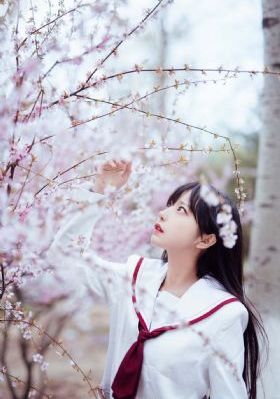清纯唯美第一页_日韩成人在线
